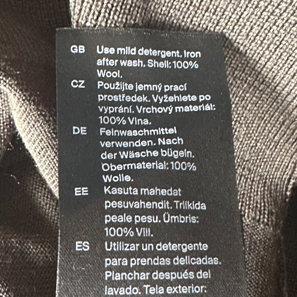 COS V-NECK MERINO WOOL SWEATER in dark khaki ~ size XS, pre-owned! - Picture 8 of 9